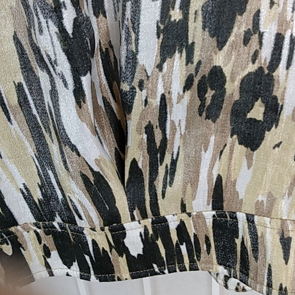 Ruby Rd. petite blazer • shiny • button front • black/cream • Women 4P - Picture 11 of 13